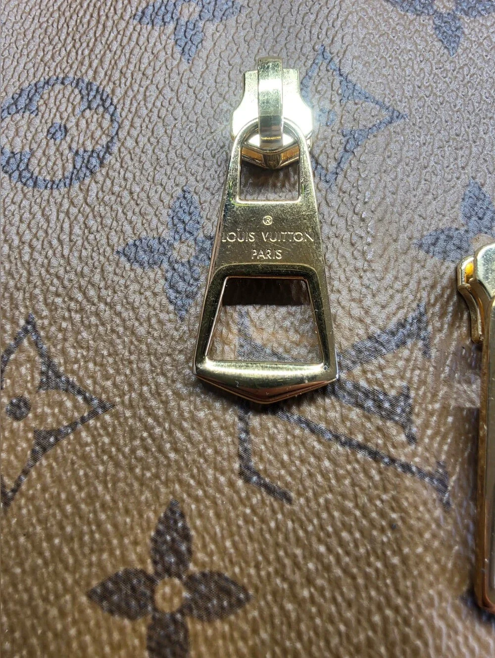 Louis Vuitton Gold Zipper Pulls - Set of 2